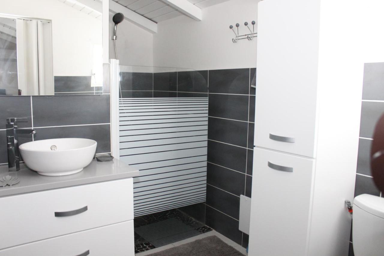 Lauraym 1 Hotel Baie-Mahault Luaran gambar